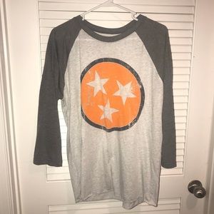 Tennessee women’s 3/4 sleeve in gray ‼️ NEVER WORN